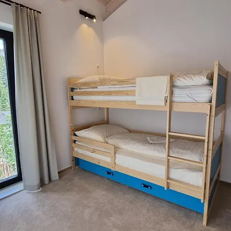 Daire Prezidentsky Apartman Malino Brdo