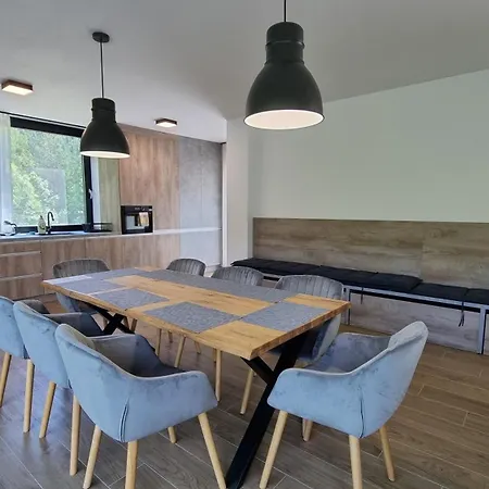 Daire Prezidentsky Apartman Malino Brdo